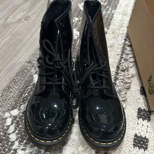 Dr. Martens 1460 W Black Patent Leather Women's Boots BRAND NEW IN BOX size 8